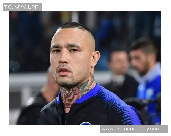 纳因戈兰直言不讳批评马丁内斯称其对足球一无所知表现糟糕